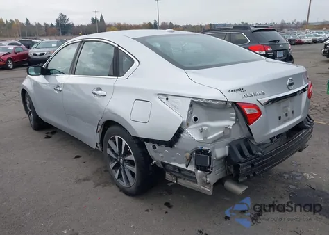 2016 Nissan Altima 2.5 Sv z USA, uszkodzony, nr VIN 1N4AL3AP8GC138229
